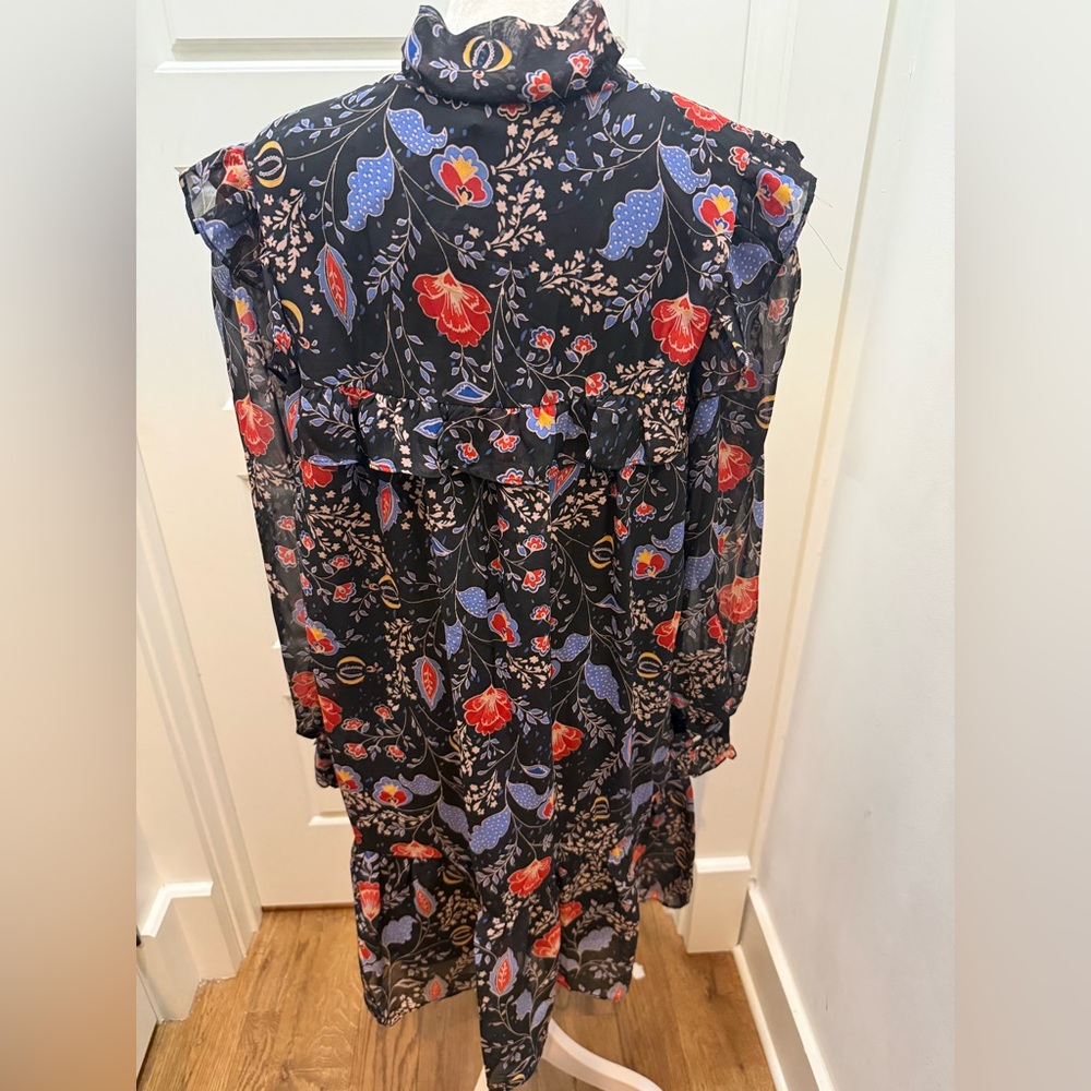 Maia. Long Sleeve Tie Neck Floral Boho Dress. Size 6.